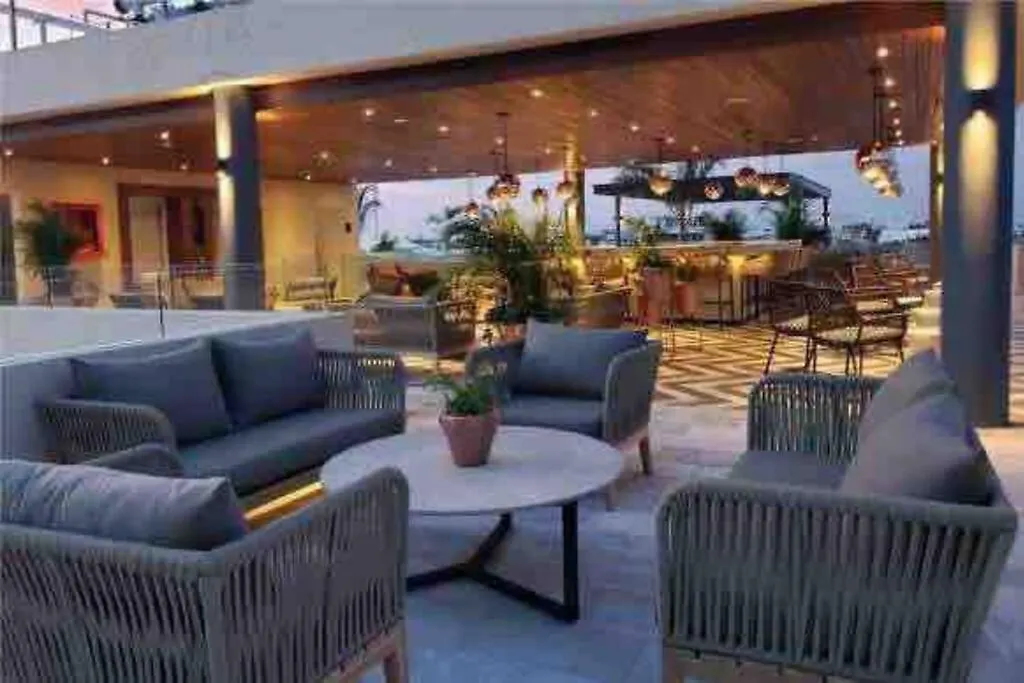 “Singular Joy” Amazing Location And Roof Top Playa del Carmen 0*,  México