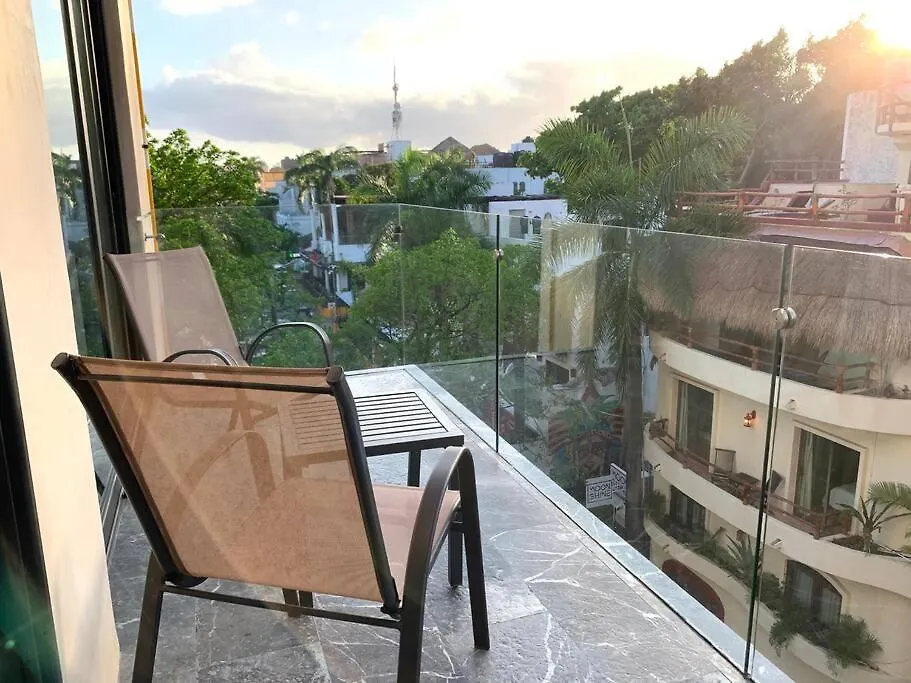 “Singular Joy” Amazing Location And Roof Top Playa del Carmen Messico